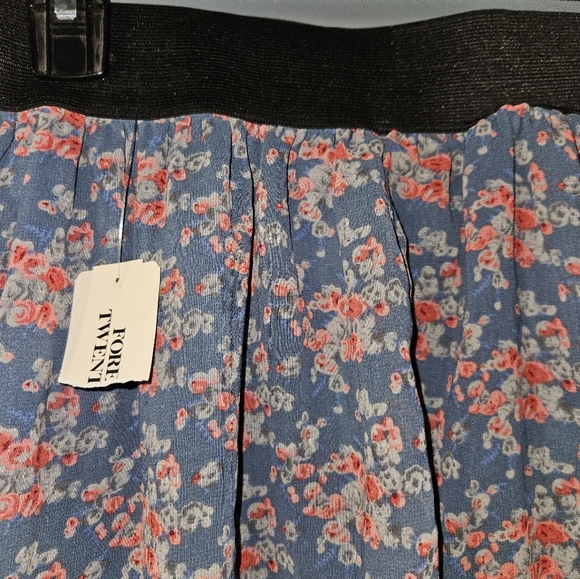 Forever 21 Elastic Waist Skirt Size M - Picture 9 of 11